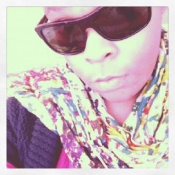 Meet your Posher, M Knight Shamylan - Picture 2 of 3